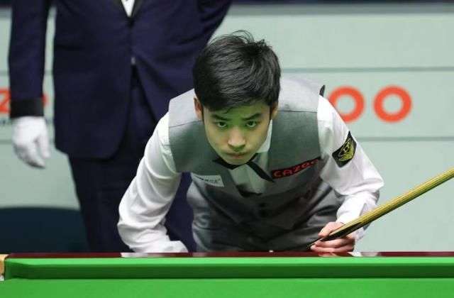 足球运动本 足球运动本